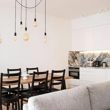 Bairro Alto Bright 2 Bdr With Ac דירה