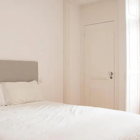 Bairro Alto Bright 2 Bdr With Ac Apartment Lissabon